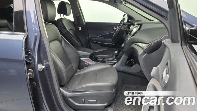 Hyundai Santa Fe 2016 thumb 11