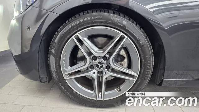 Mercedes-Benz E-Класс 2022 thumb 5