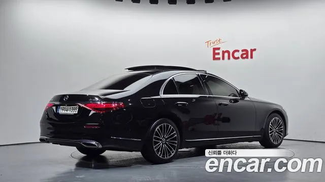 Mercedes-Benz S-Класс 2023 thumb 2