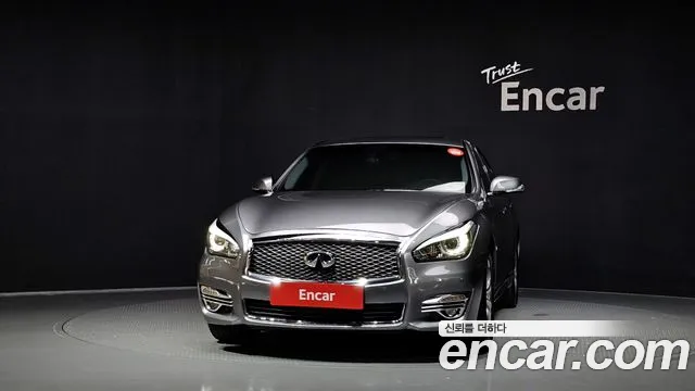 Infiniti Q70 2015 thumb 3