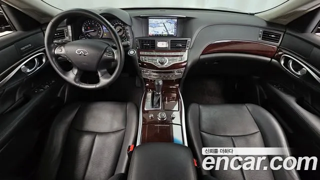 Infiniti Q70 2015 thumb 7