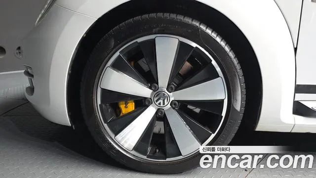 Volkswagen Beatle 2015 thumb 5