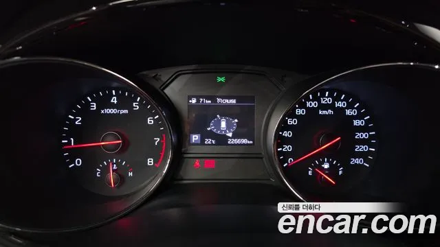 Kia Carnival 2018 thumb 8
