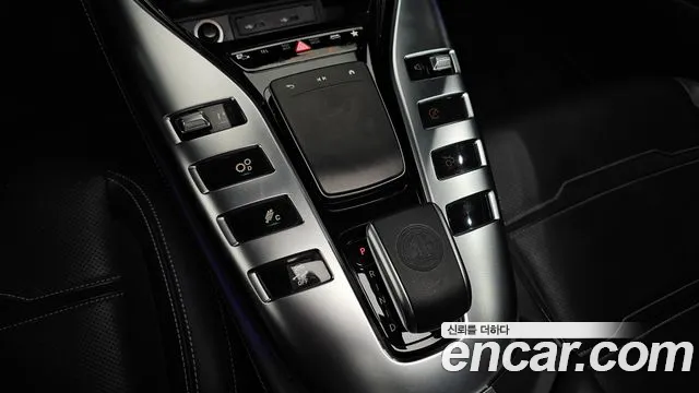 Mercedes-Benz AMG GT 2021 thumb 9