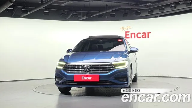 Volkswagen Jetta 2021 thumb 3