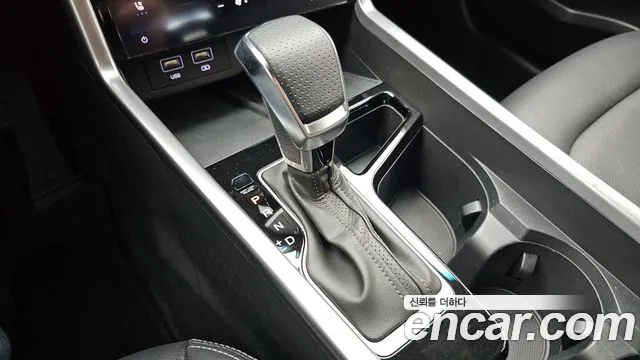 KG_Mobility_Ssangyong Torres 2022 thumb 9