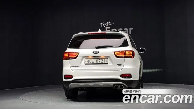 Kia Sorento 2017 thumb 4