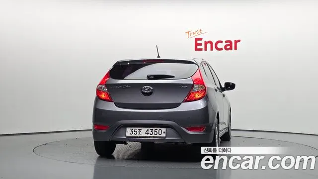 Hyundai Accent 2014 thumb 4