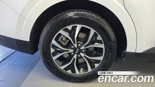 Kia Carnival 2021 thumb 5