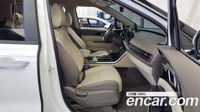 Kia Carnival 2021 thumb 11