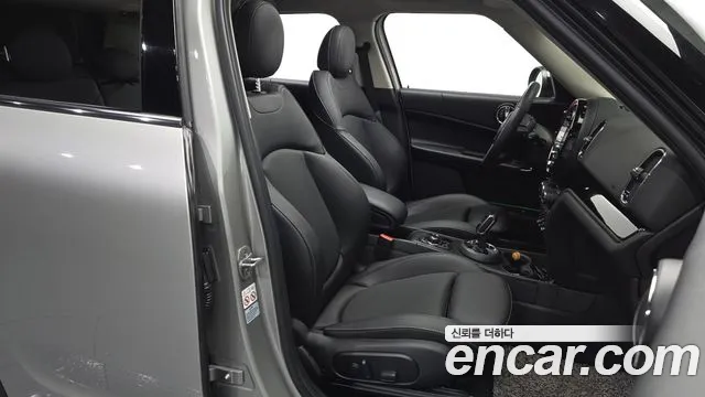 MINI Countryman 2023 thumb 11