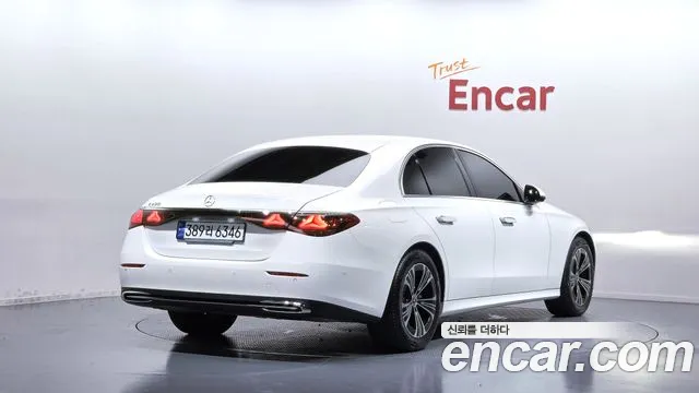 Mercedes-Benz E-Класс 2024 thumb 2
