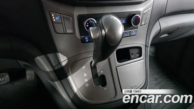 Hyundai Starex 2019 thumb 9