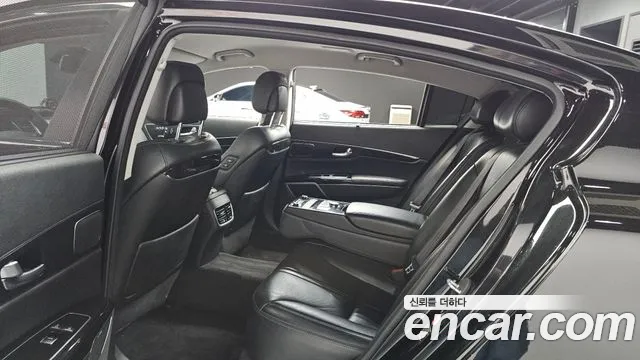 Kia K9 2015 thumb 12