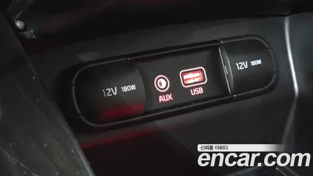 Kia Sorento 2017 thumb 12