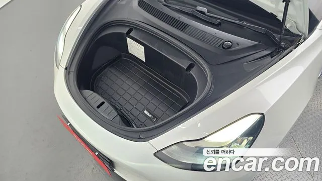 Tesla Model 3 2020 thumb 5