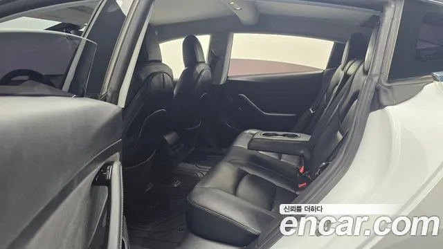 Tesla Model 3 2020 thumb 11