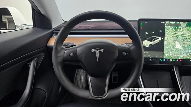 Tesla Model 3 2020 thumb 12