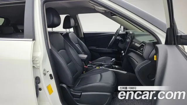 KG_Mobility_Ssangyong TIBOLI 2021 thumb 11
