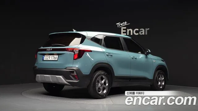 Kia Seltos 2023 thumb 2