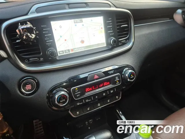 Kia Sorento 2018 thumb 5