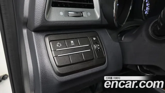 KG_Mobility_Ssangyong TIBOLI 2017 thumb 12
