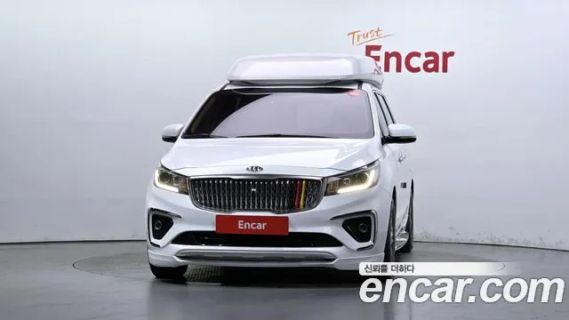 Kia Carnival 2019 thumb 3