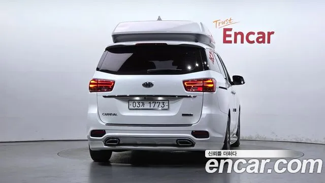 Kia Carnival 2019 thumb 4