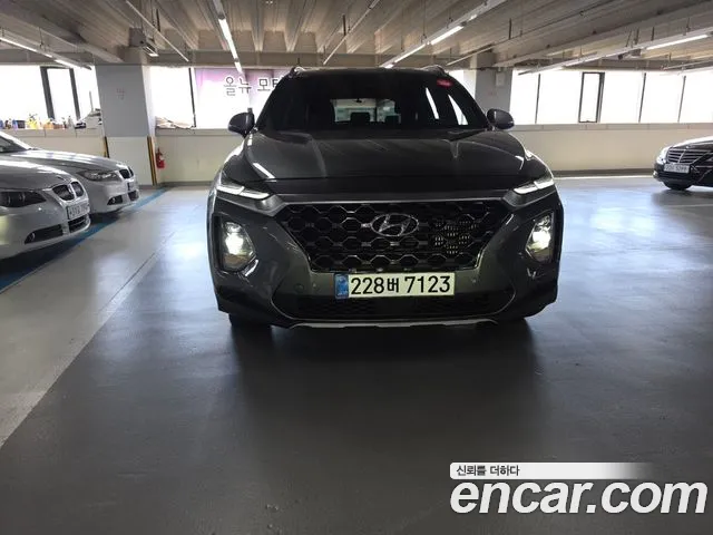 Hyundai Santa Fe 2020 thumb 3
