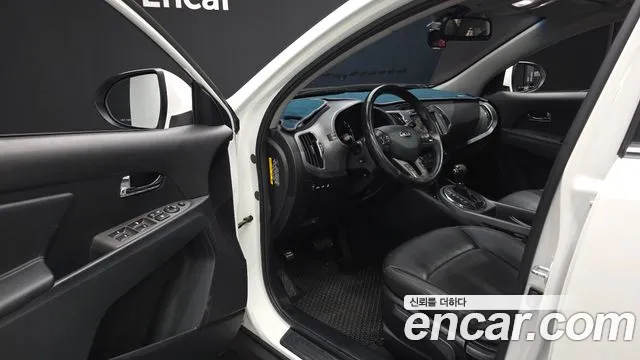 Kia Sportage 2015 thumb 10