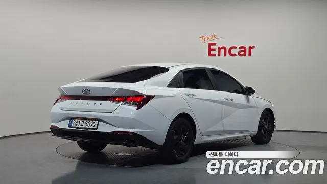 Hyundai Avante 2023 thumb 2