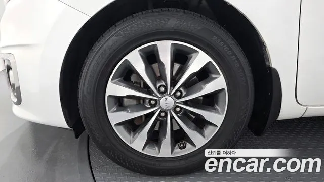 Kia Carnival 2016 thumb 5