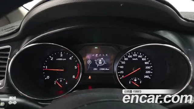 Kia Carnival 2016 thumb 8