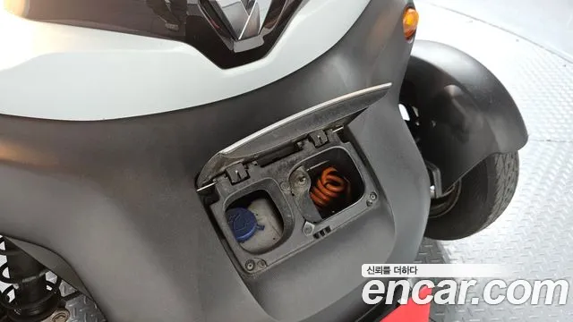 Renault-KoreaSamsung Twizy 2017 thumb 6