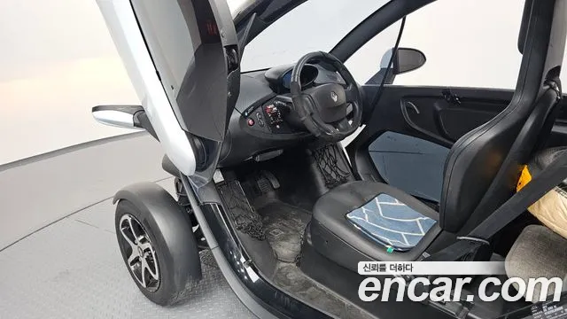 Renault-KoreaSamsung Twizy 2017 thumb 7