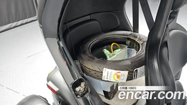 Renault-KoreaSamsung Twizy 2017 thumb 11