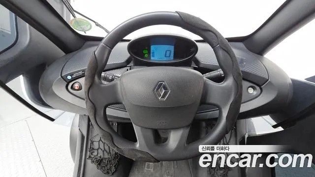 Renault-KoreaSamsung Twizy 2017 thumb 12