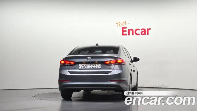 Hyundai Avante 2016 thumb 4