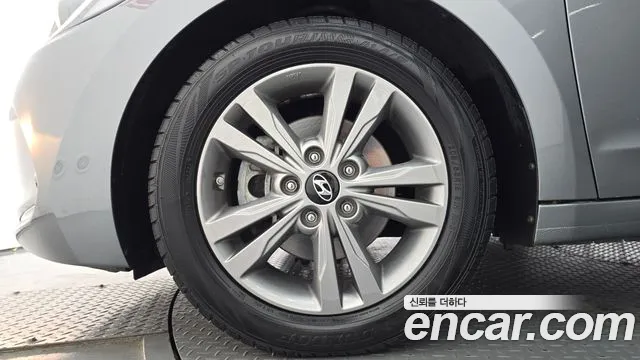 Hyundai Avante 2016 thumb 5