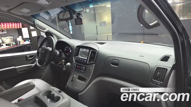 Hyundai Starex 2018 thumb 6
