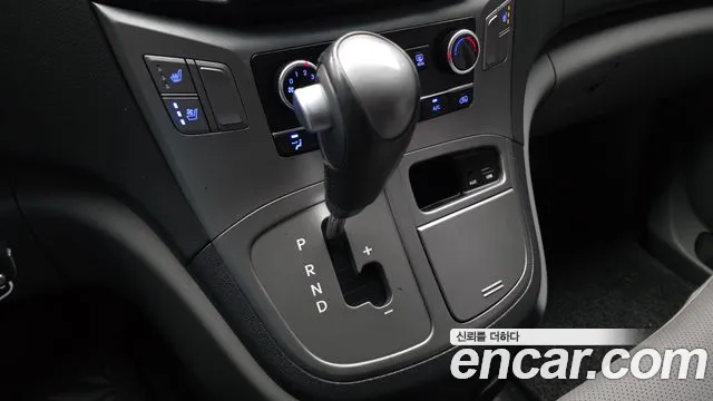 Hyundai Starex 2018 thumb 8
