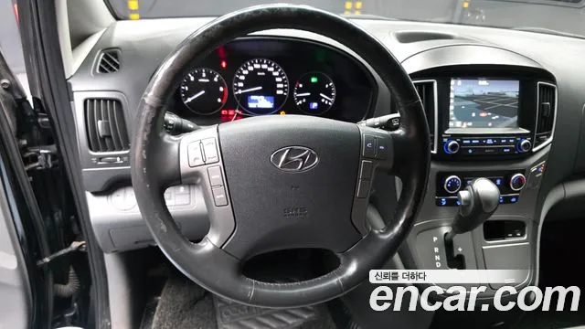 Hyundai Starex 2018 thumb 10