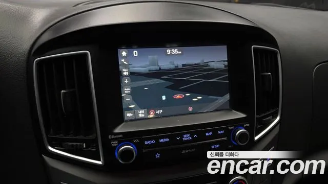 Hyundai Starex 2018 thumb 11