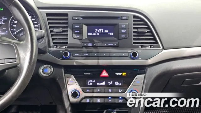 Hyundai Avante 2016 thumb 12