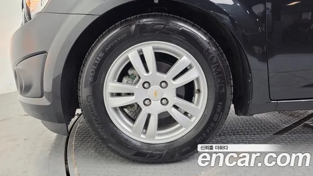 ChevroletGMDaewoo Aveo 2014 thumb 4