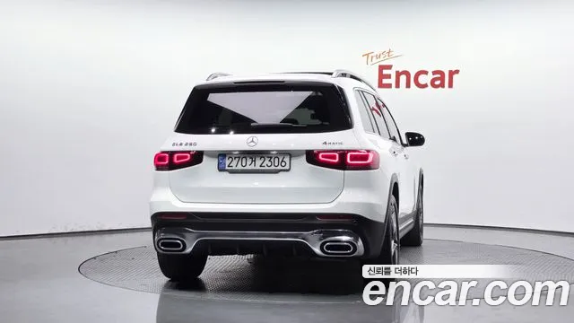 Mercedes-Benz GLB 2021 thumb 4
