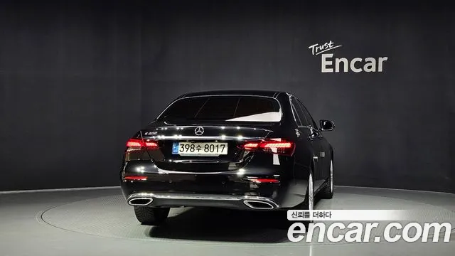 Mercedes-Benz E-Класс 2021 thumb 4
