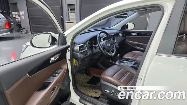 Kia Sorento 2015 thumb 10
