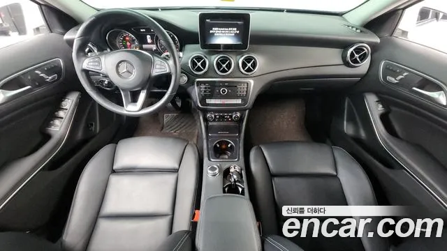 Mercedes-Benz GLA 2019 thumb 7