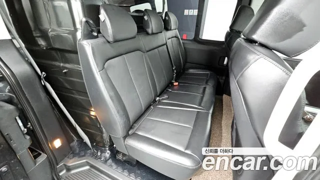 Hyundai Staria 2023 thumb 11